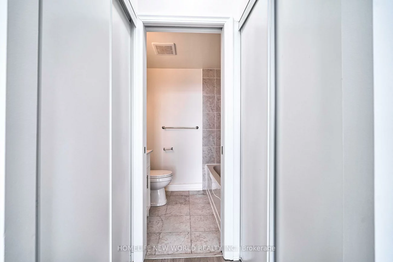 225, Webb, City Centre, Mississauga