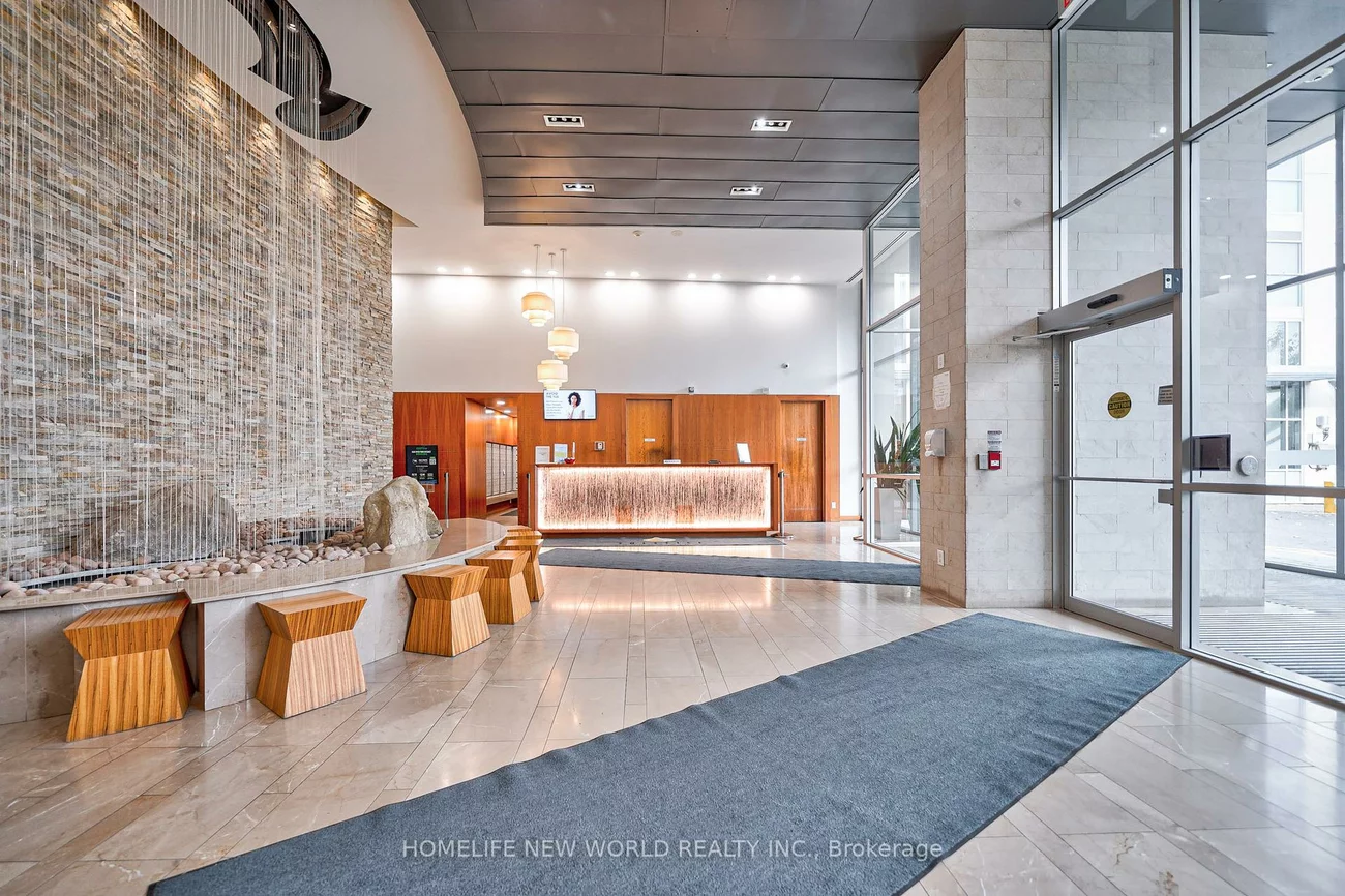 225, Webb, City Centre, Mississauga
