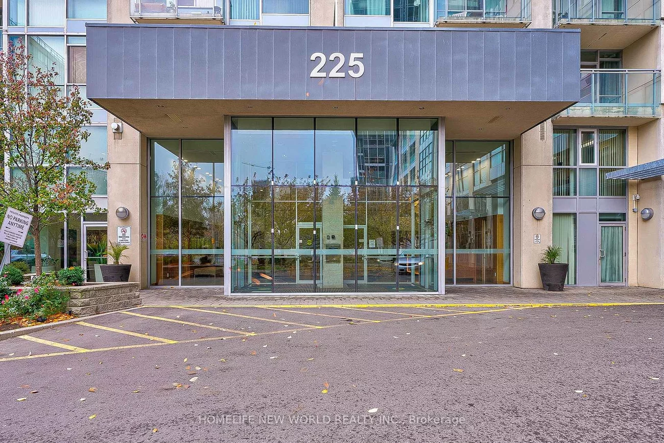225, Webb, City Centre, Mississauga