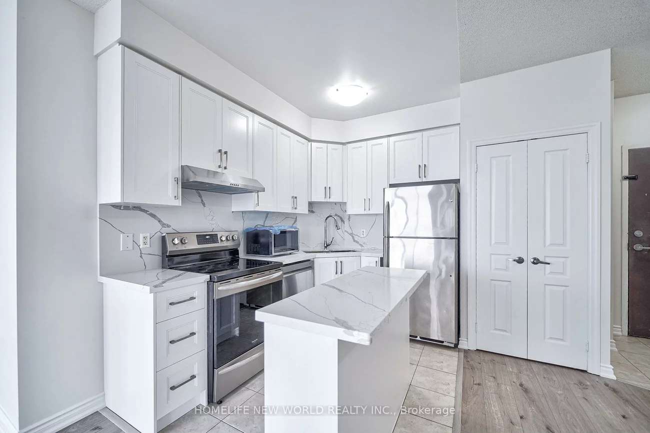 225, Webb, City Centre, Mississauga