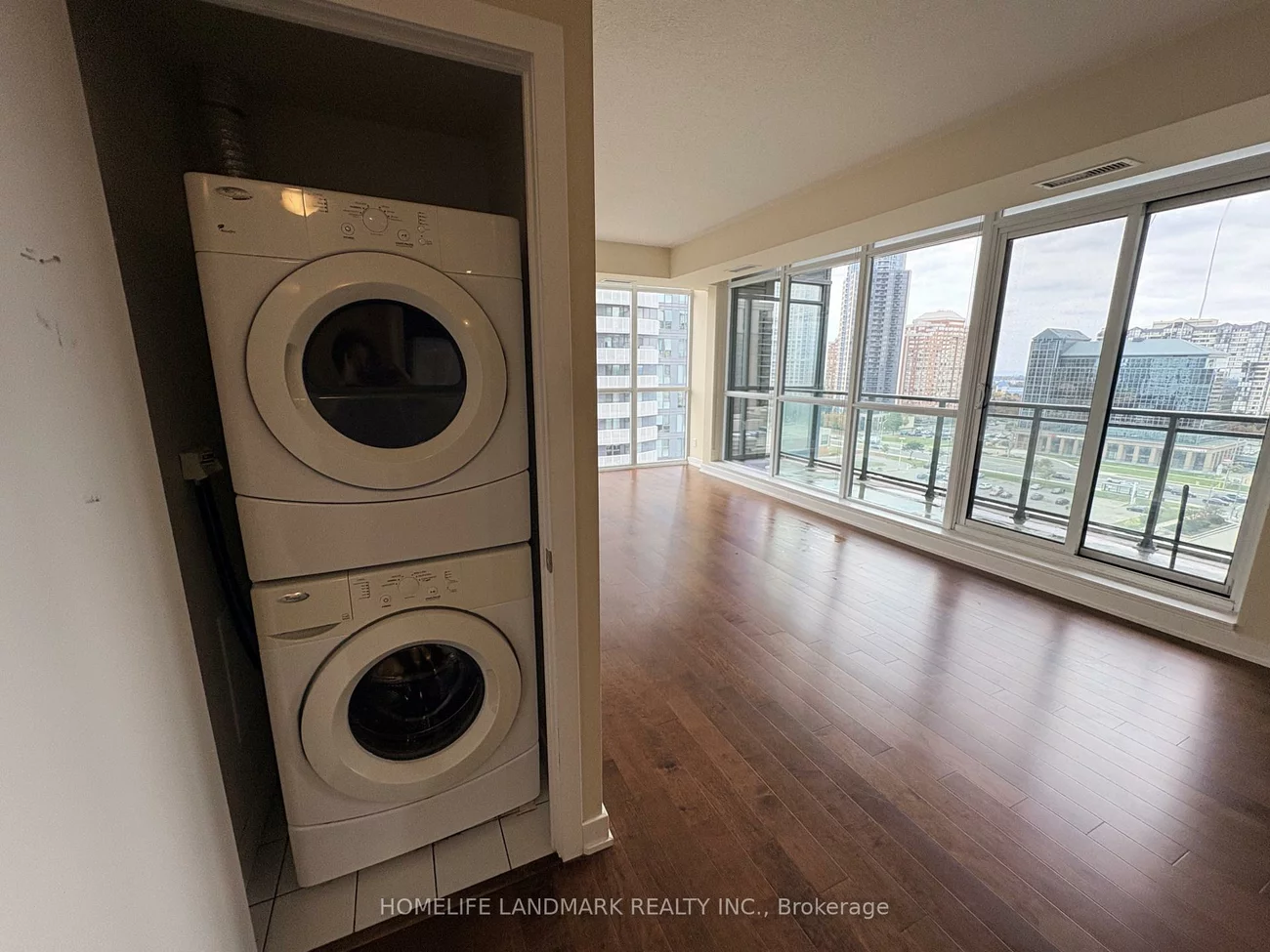 4070, Confederation, City Centre, Mississauga