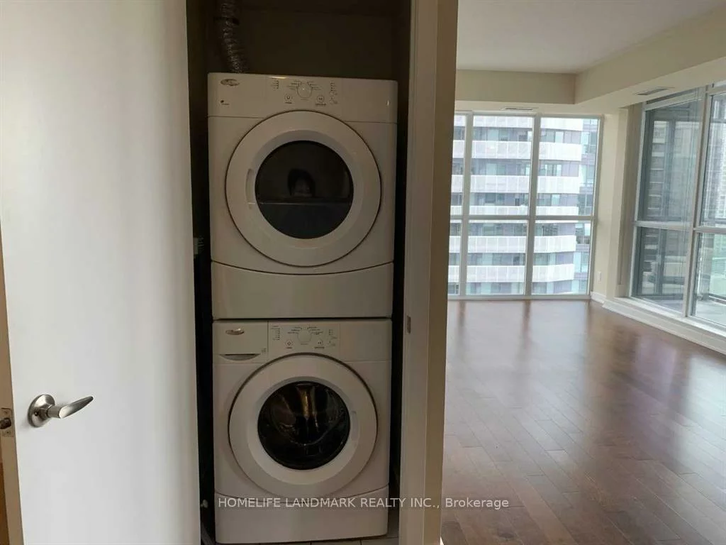 4070, Confederation, City Centre, Mississauga