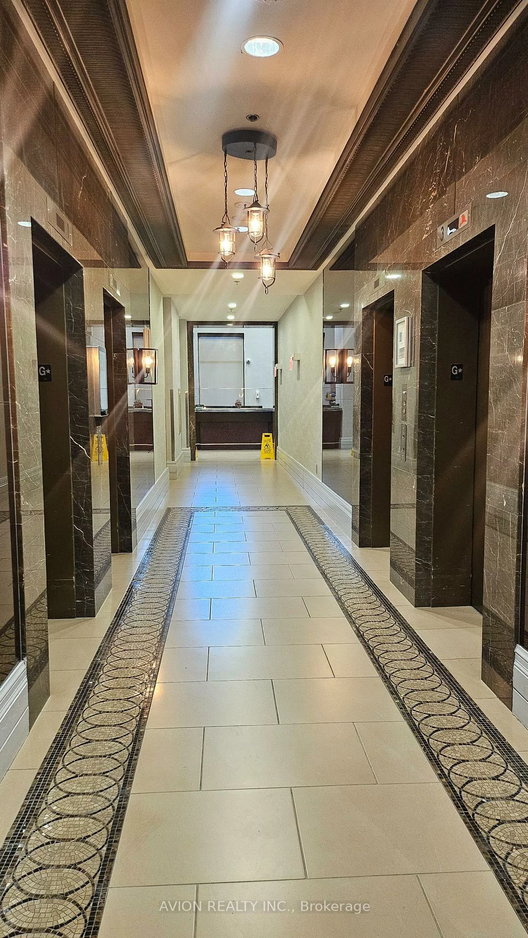 385, Prince Of Wales, City Centre, Mississauga