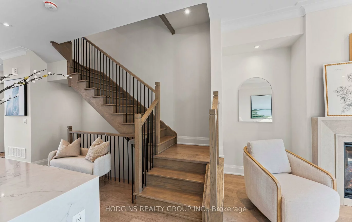 1136, Mona, Mineola, Mississauga
