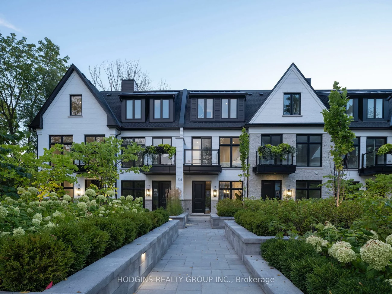 1136, Mona, Mineola, Mississauga