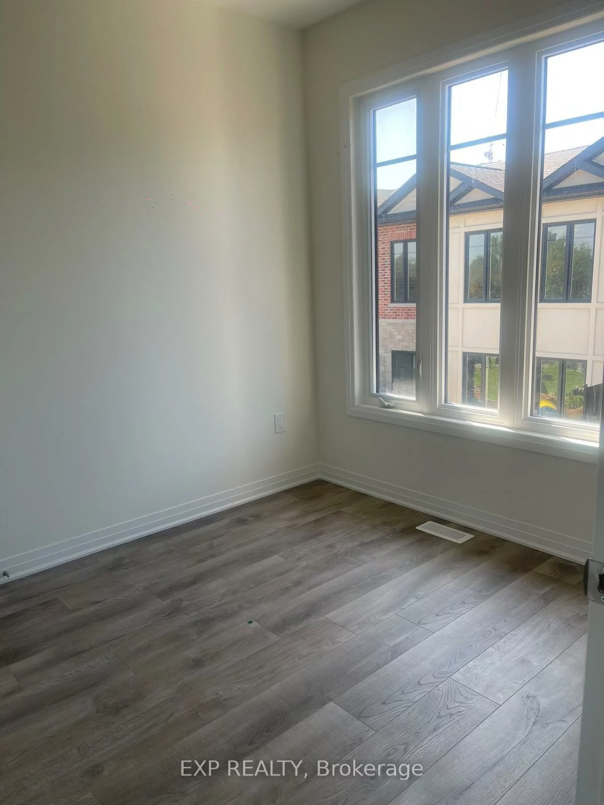 Unit 738C, Front Royal, Applewood, Mississauga