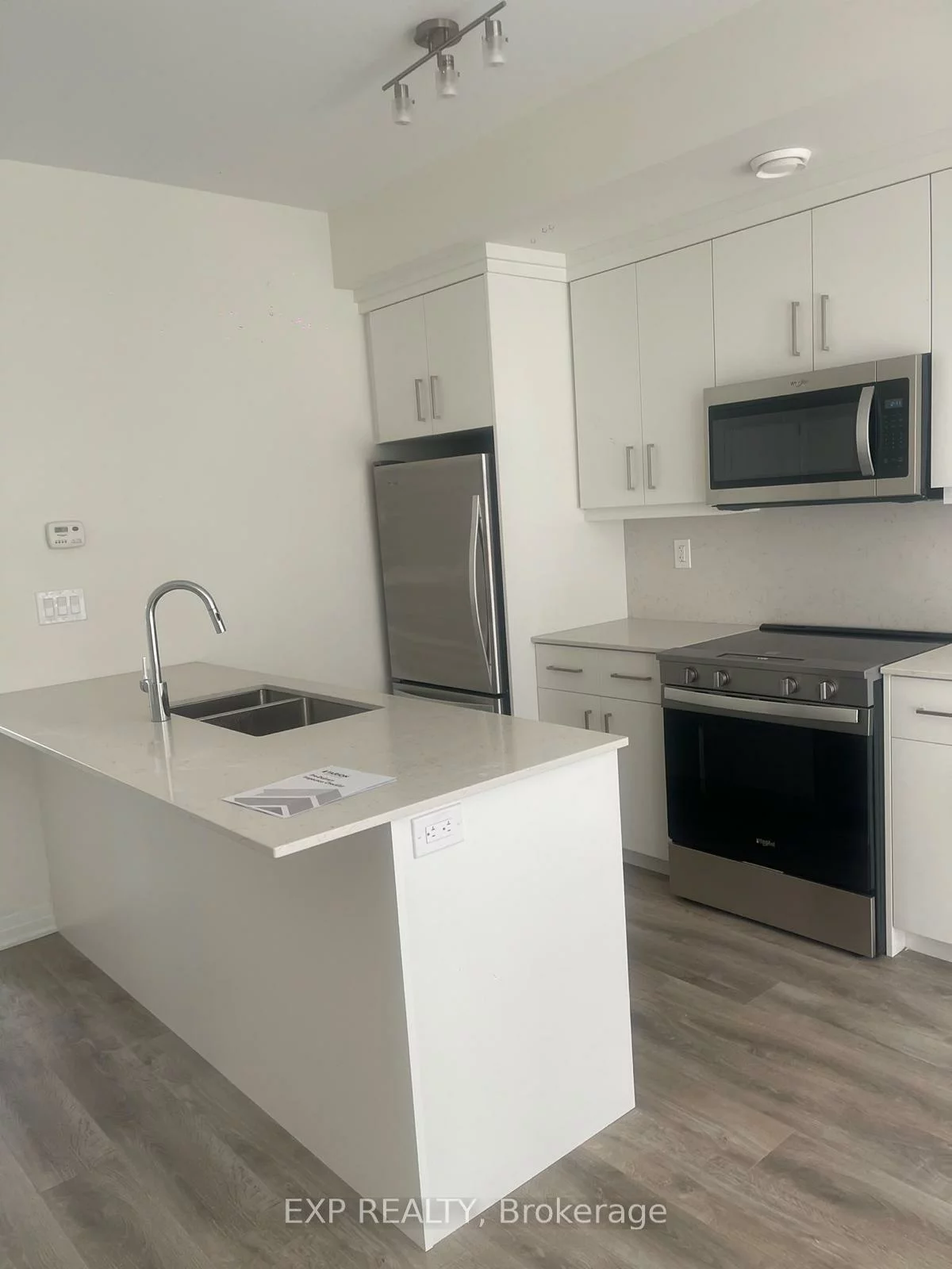 Unit 738C, Front Royal, Applewood, Mississauga