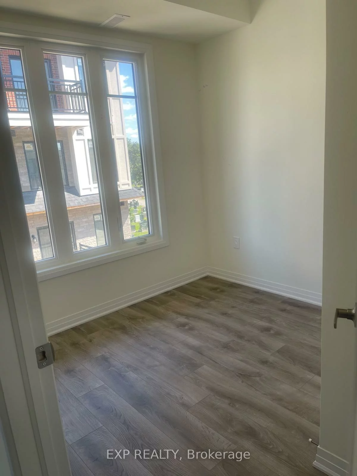 Unit 738C, Front Royal, Applewood, Mississauga