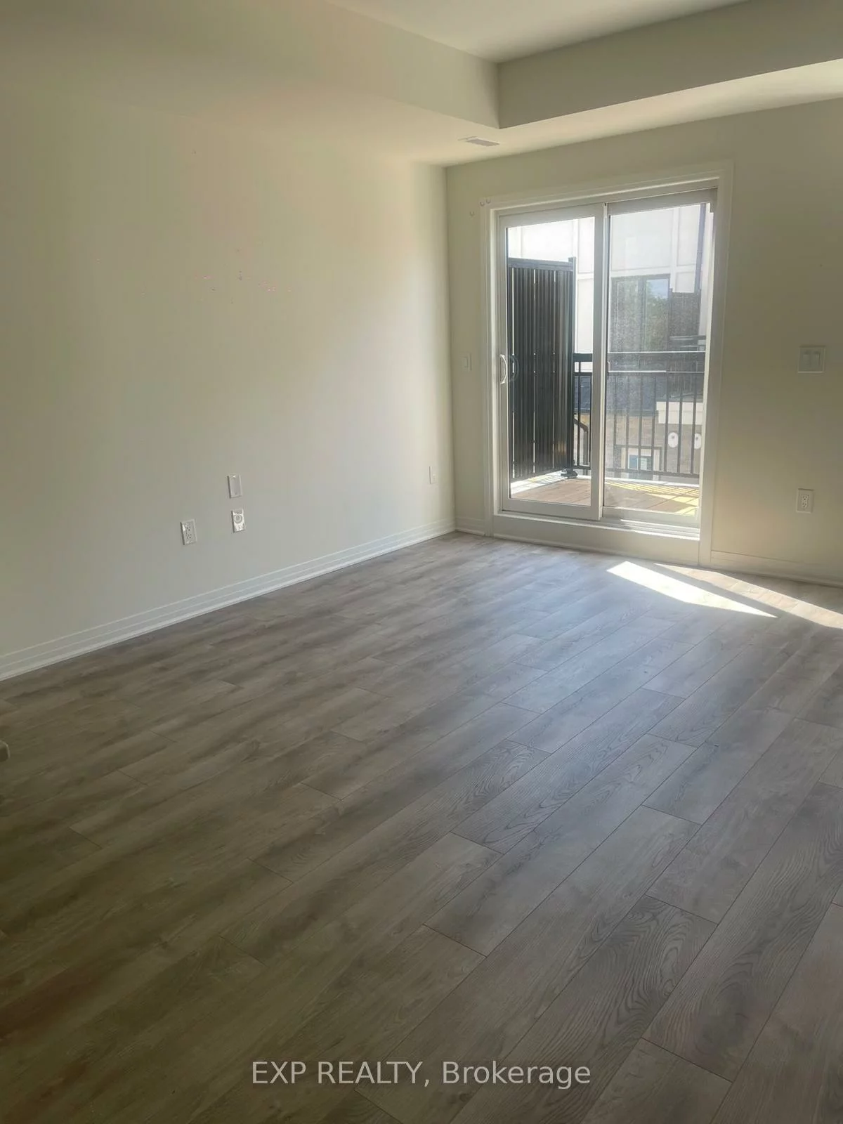 Unit 738C, Front Royal, Applewood, Mississauga