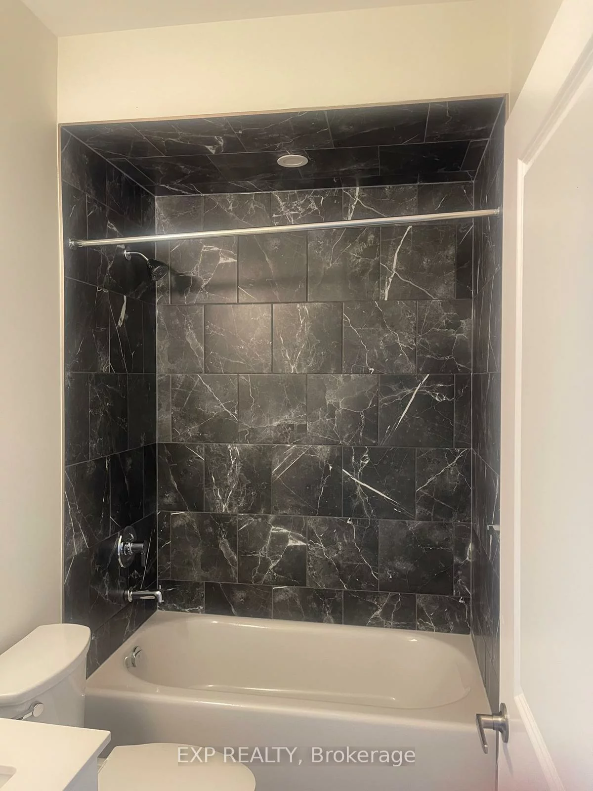 Unit 738C, Front Royal, Applewood, Mississauga