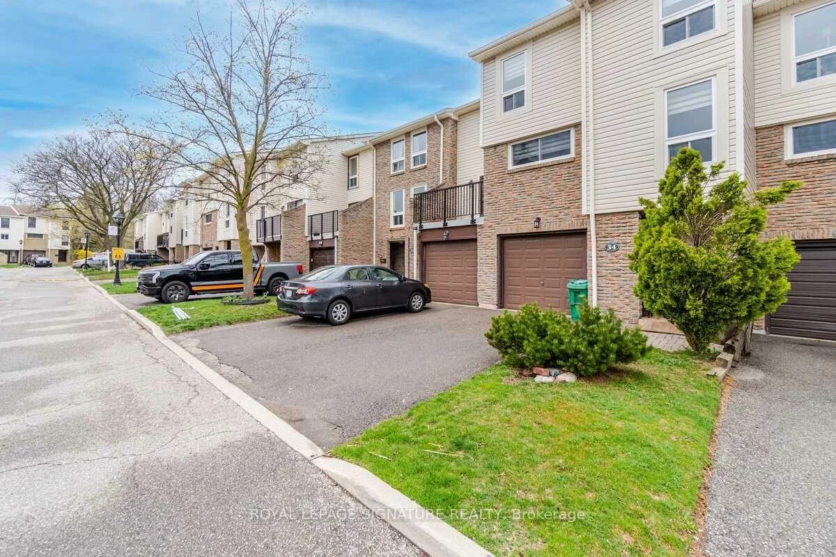 7251, Copenhagen, Meadowvale, Mississauga