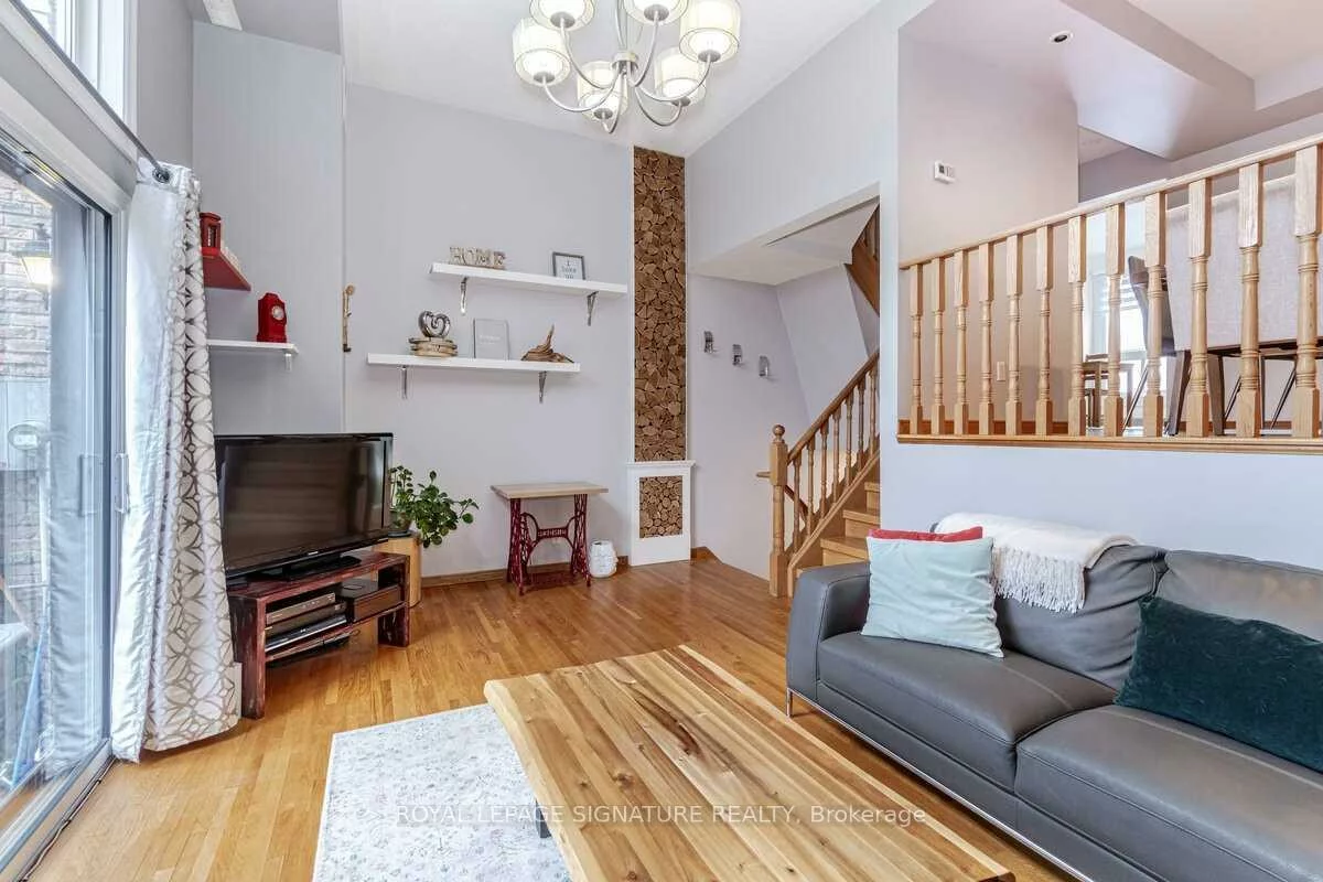 7251, Copenhagen, Meadowvale, Mississauga