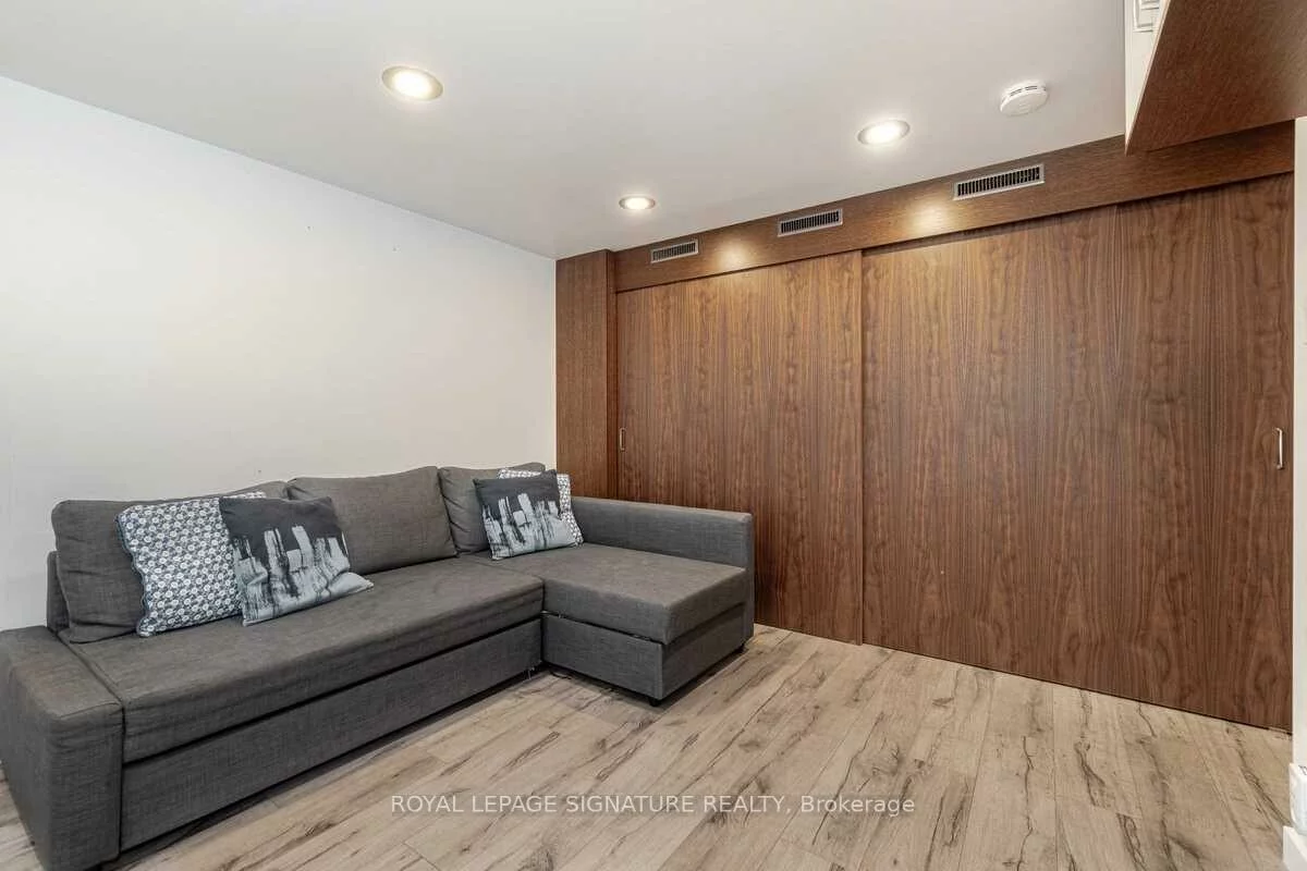 7251, Copenhagen, Meadowvale, Mississauga