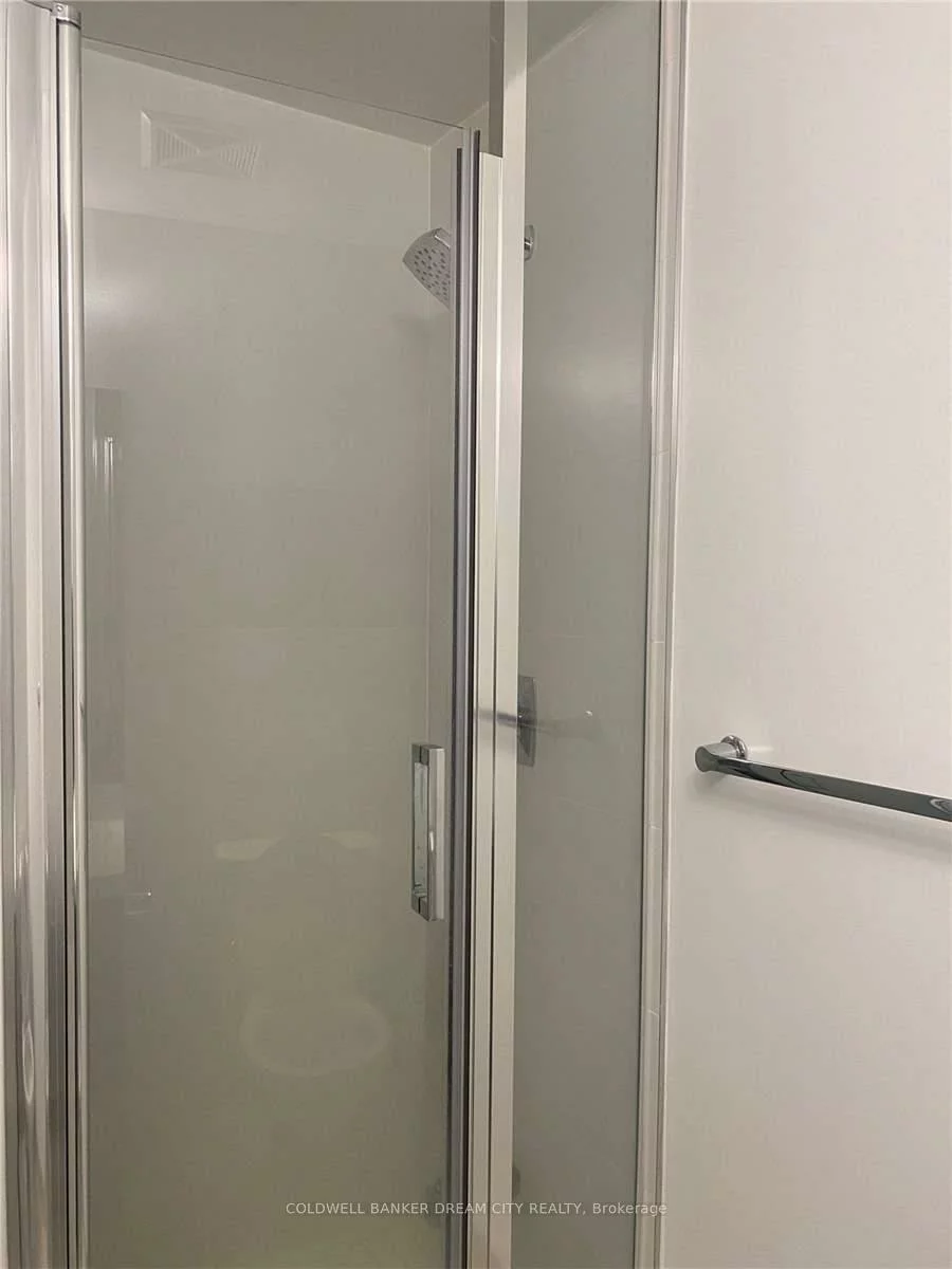 8, Nahani, Hurontario, Mississauga