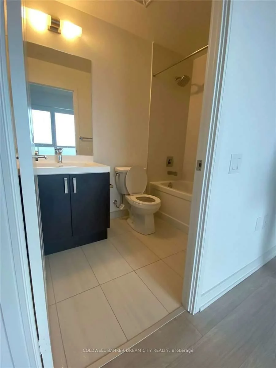 8, Nahani, Hurontario, Mississauga
