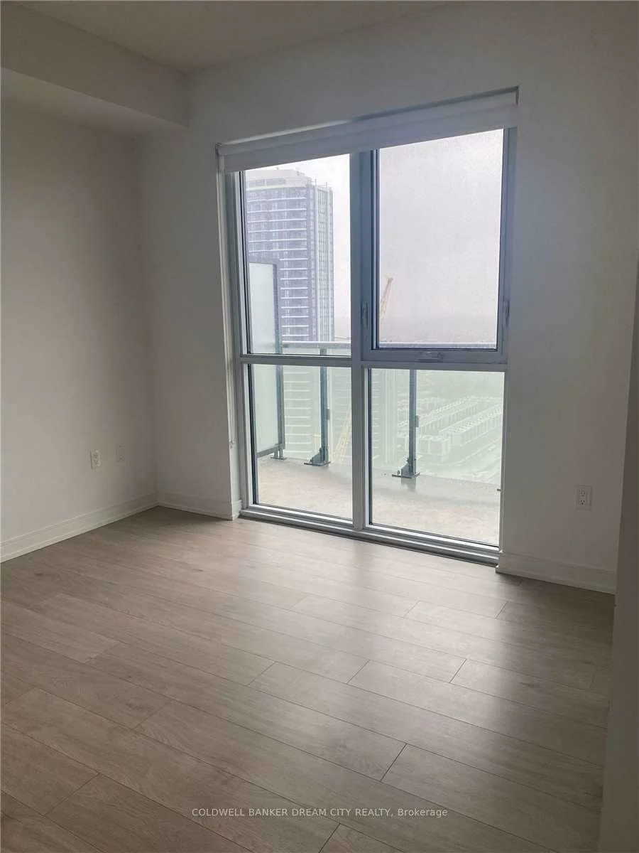 8, Nahani, Hurontario, Mississauga