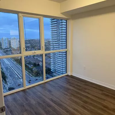 15, Watergarden, Hurontario, Mississauga