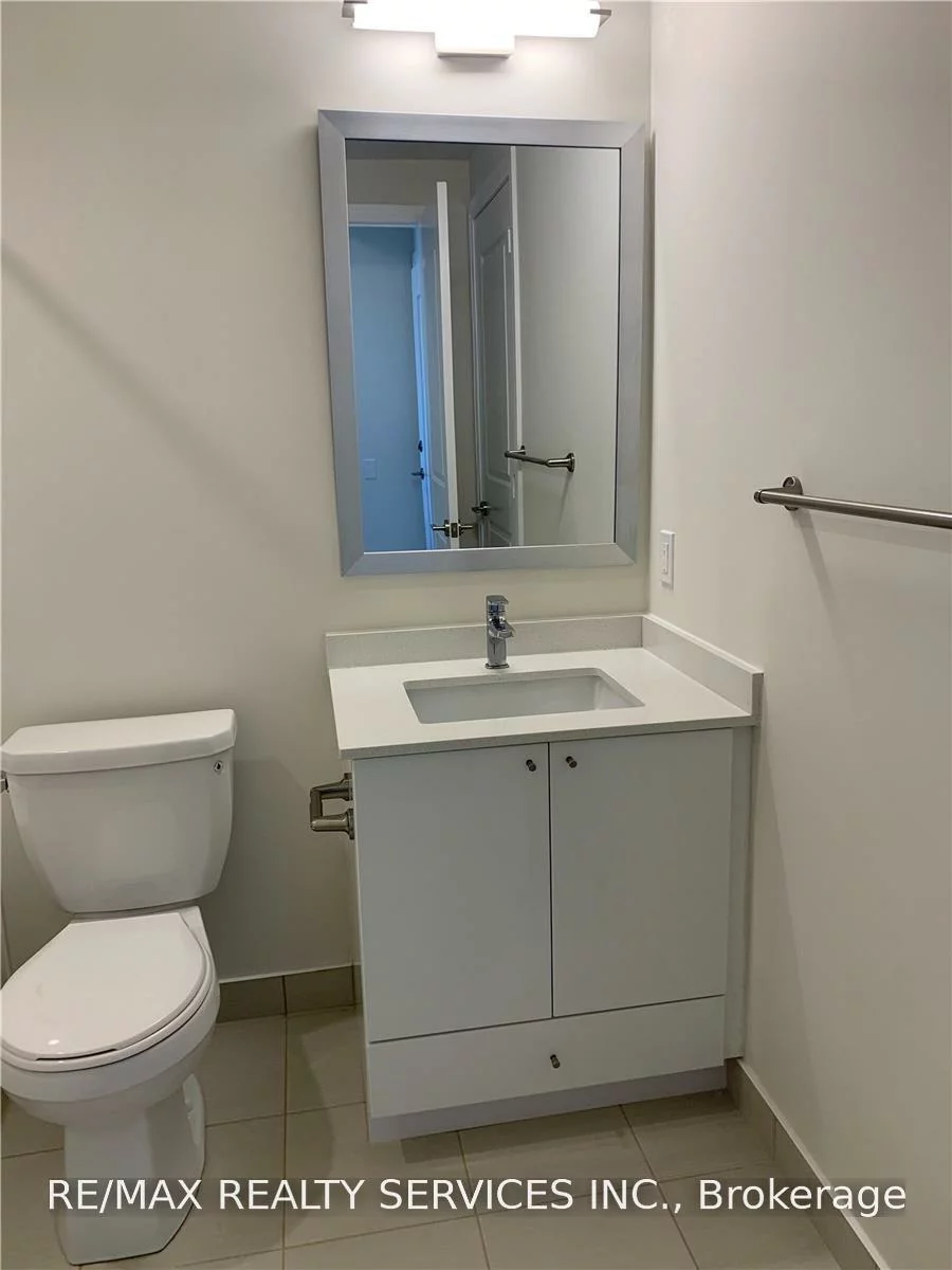35, Watergarden, Hurontario, Mississauga