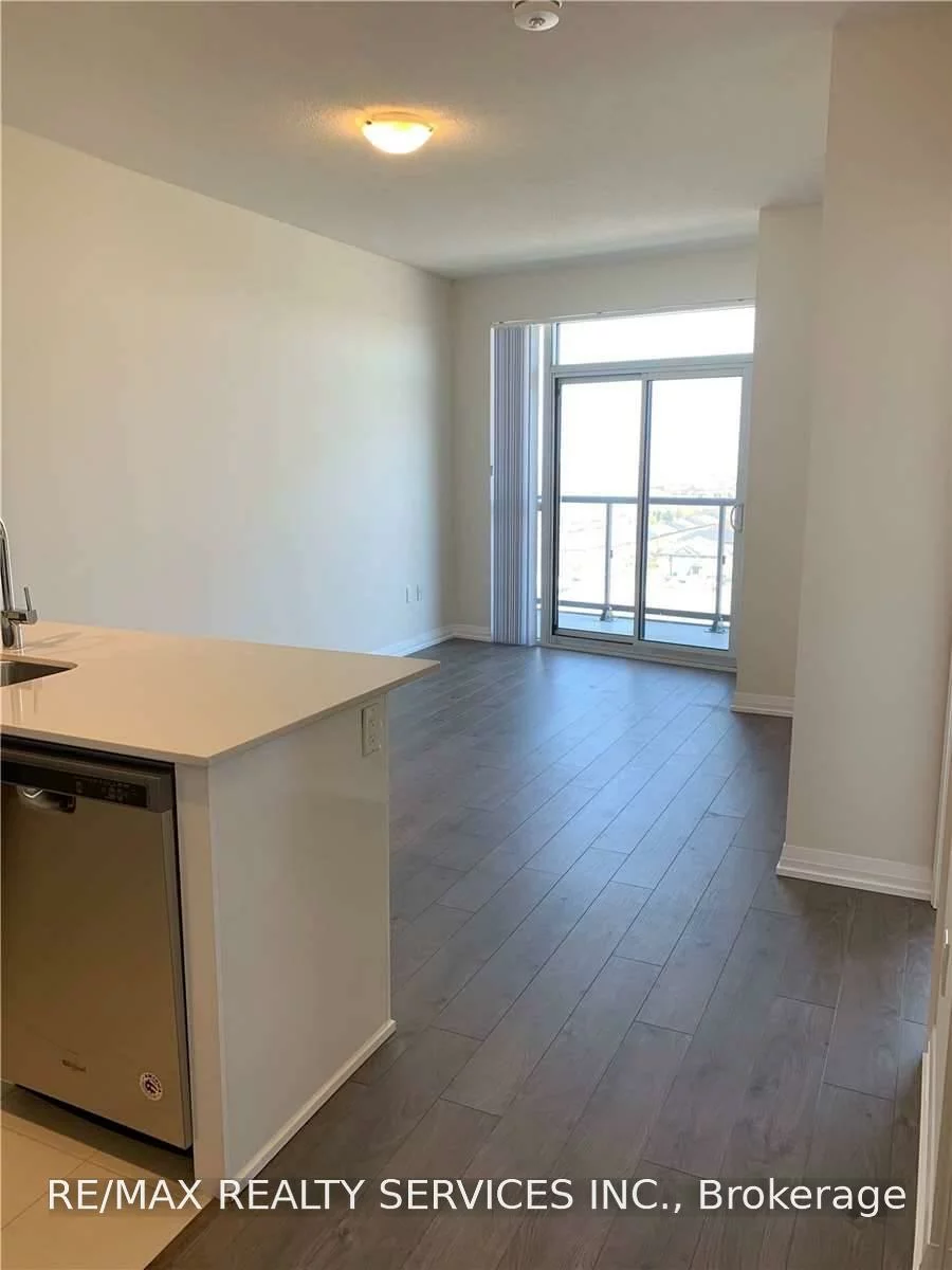 35, Watergarden, Hurontario, Mississauga