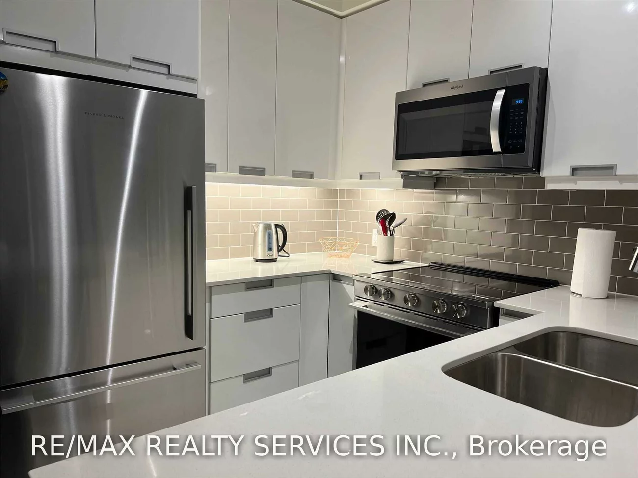 35, Watergarden, Hurontario, Mississauga