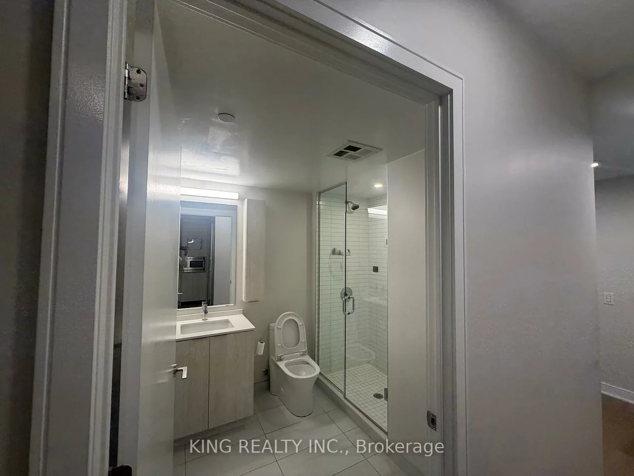 86, Dundas, Cooksville, Mississauga