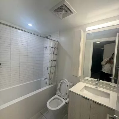 86, Dundas, Cooksville, Mississauga