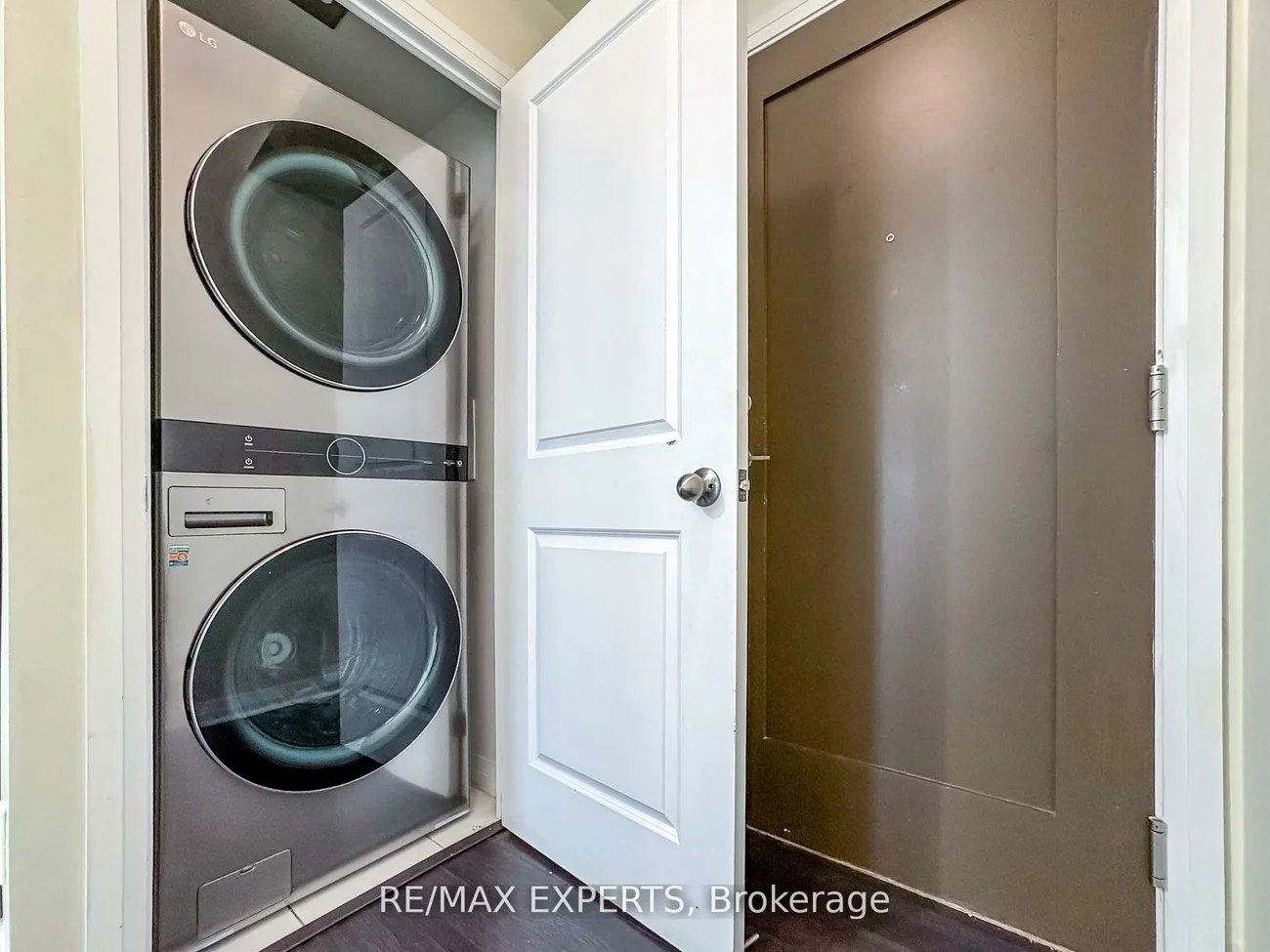 55, Eglinton, Hurontario, Mississauga
