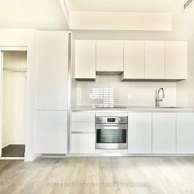 2, Erskine, City Centre, Mississauga