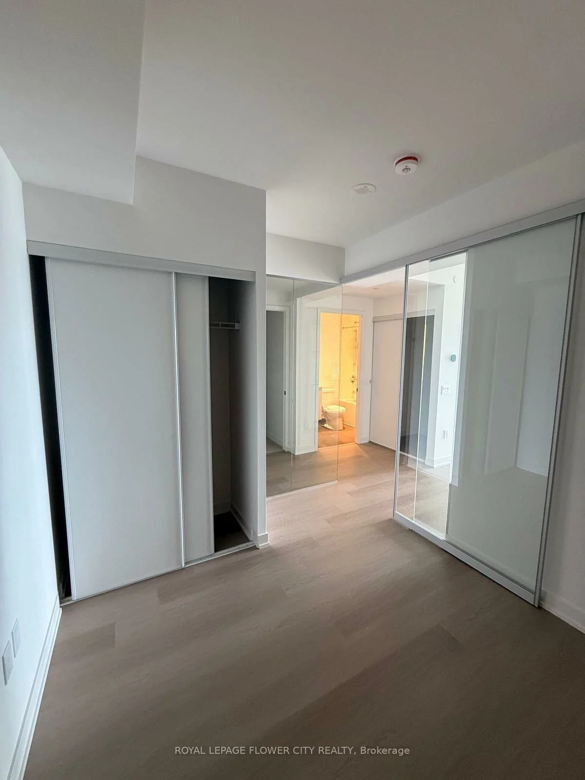 448, Burnhamthorpe, City Centre, Mississauga