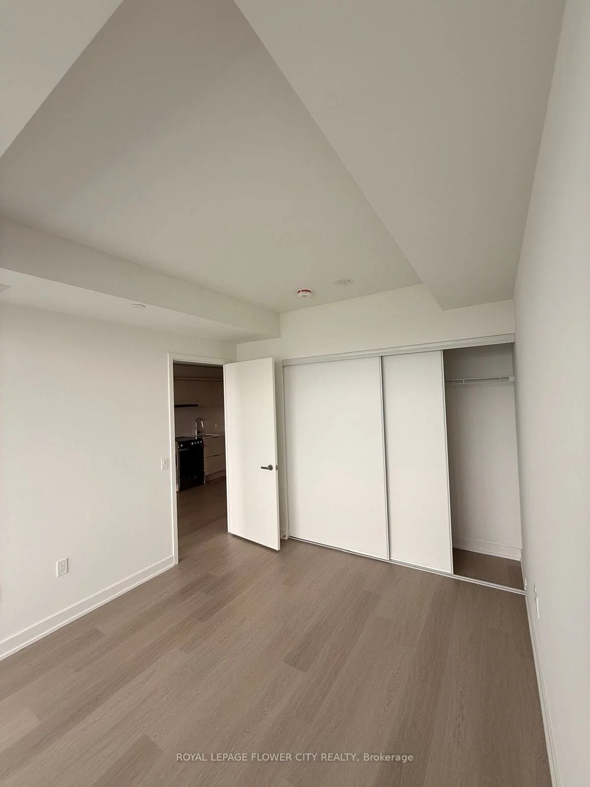448, Burnhamthorpe, City Centre, Mississauga