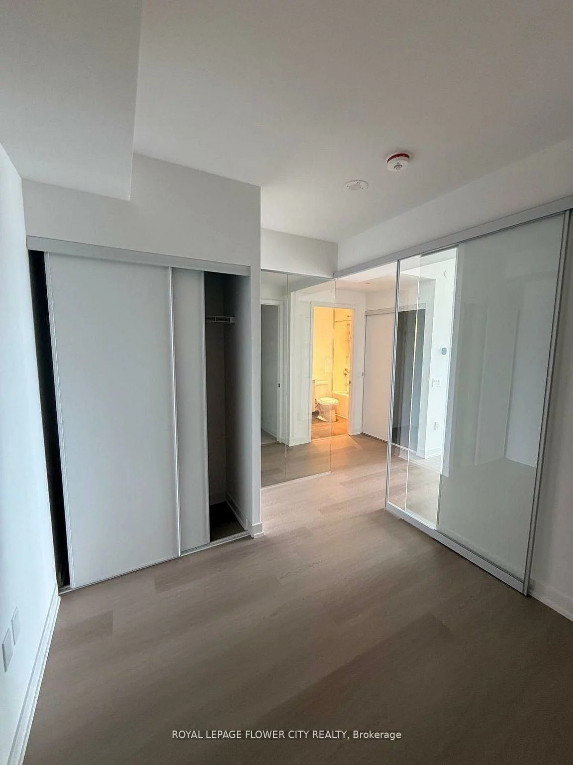448, Burnhamthorpe, City Centre, Mississauga