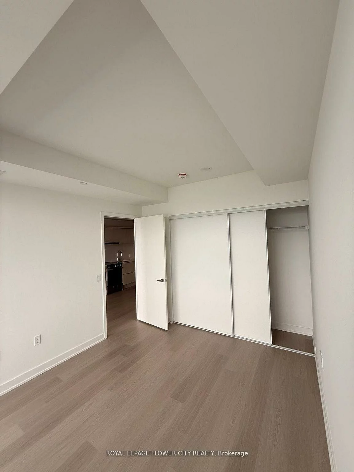 448, Burnhamthorpe, City Centre, Mississauga