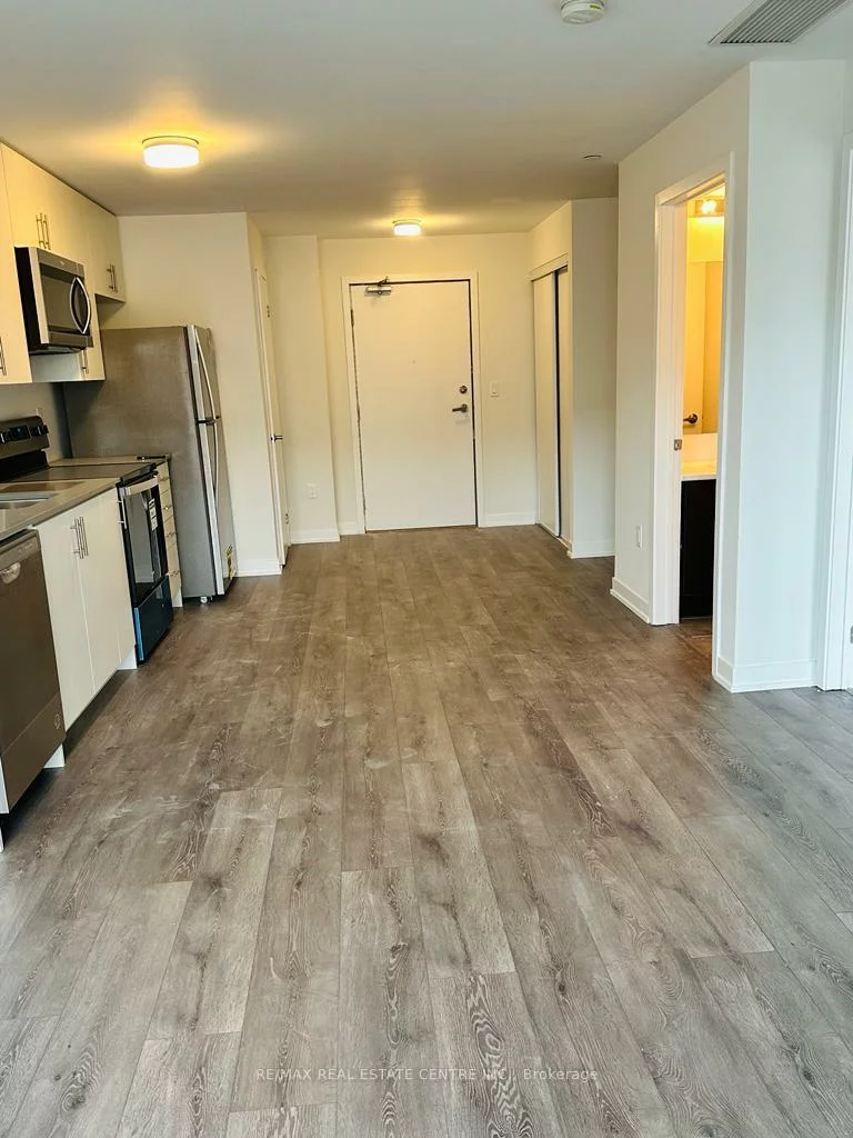 410, 3401 Ridgeway, Erin Mills, Mississauga