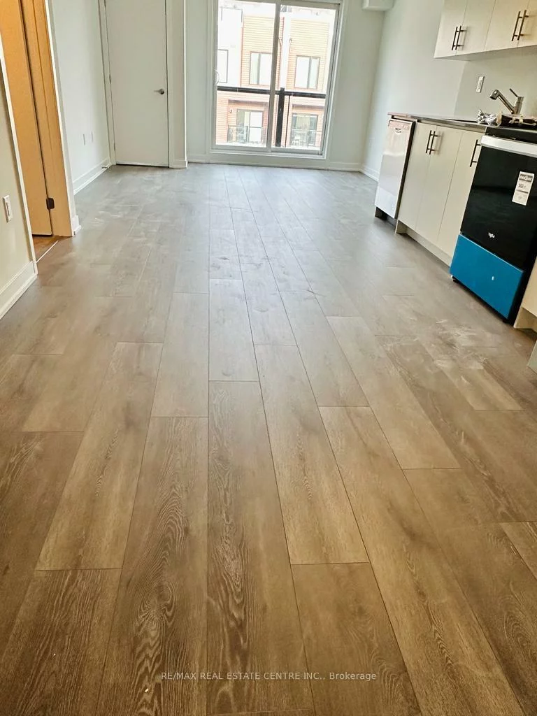 410, 3401 Ridgeway, Erin Mills, Mississauga