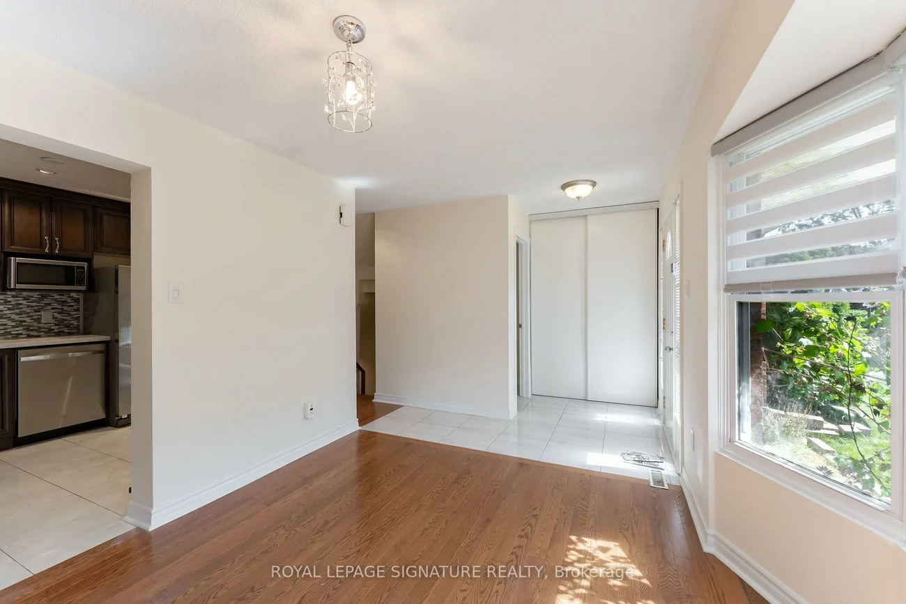 2825, Gananoque, Meadowvale, Mississauga