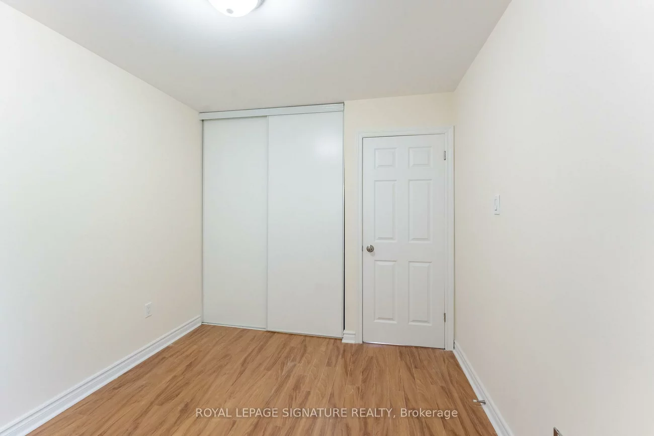 2825, Gananoque, Meadowvale, Mississauga