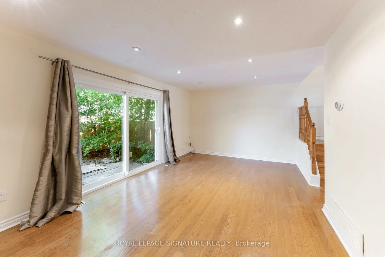 2825, Gananoque, Meadowvale, Mississauga