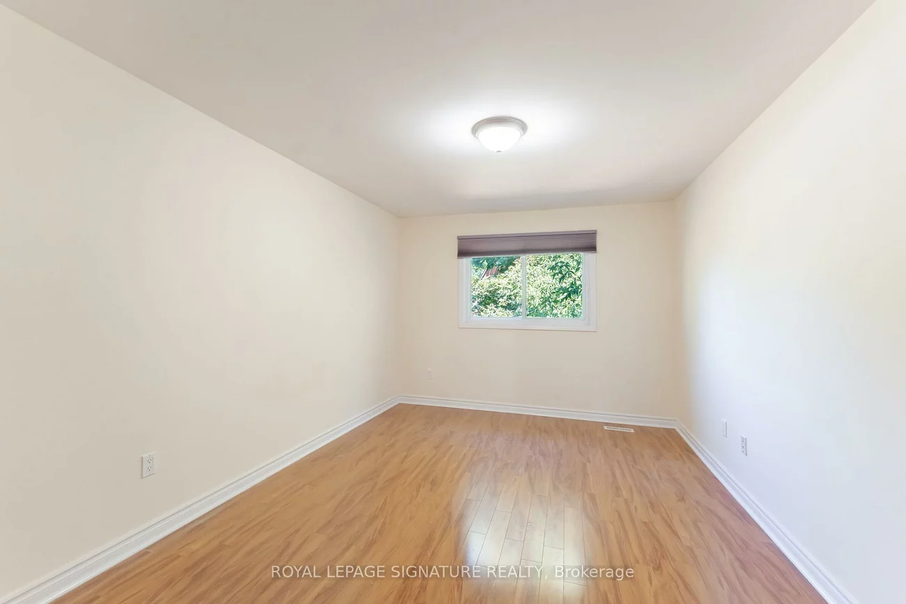 2825, Gananoque, Meadowvale, Mississauga