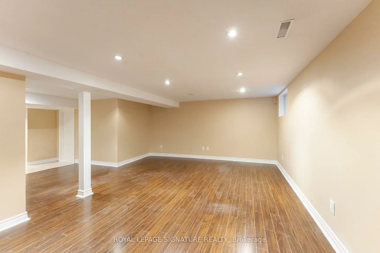 2825, Gananoque, Meadowvale, Mississauga