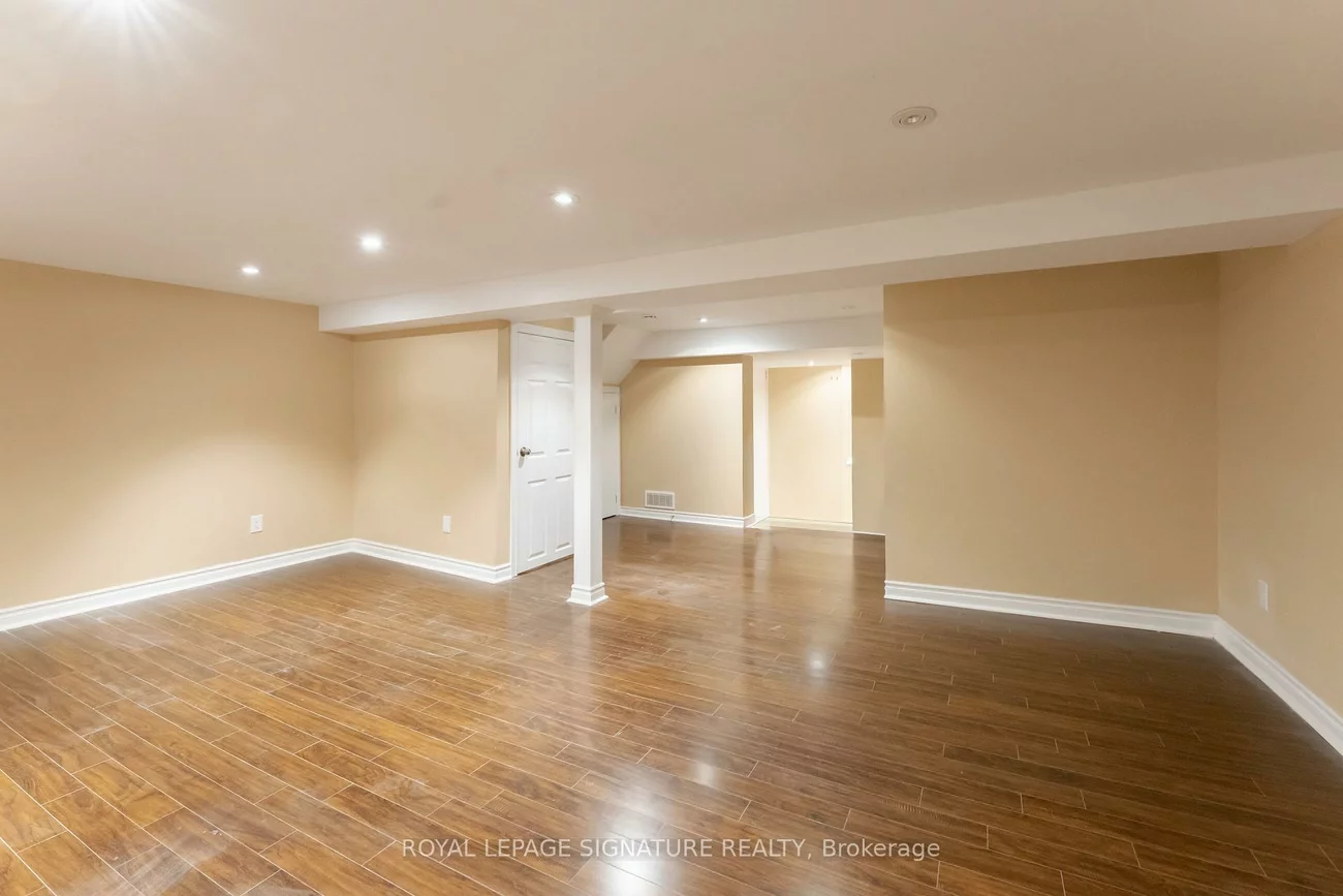 2825, Gananoque, Meadowvale, Mississauga