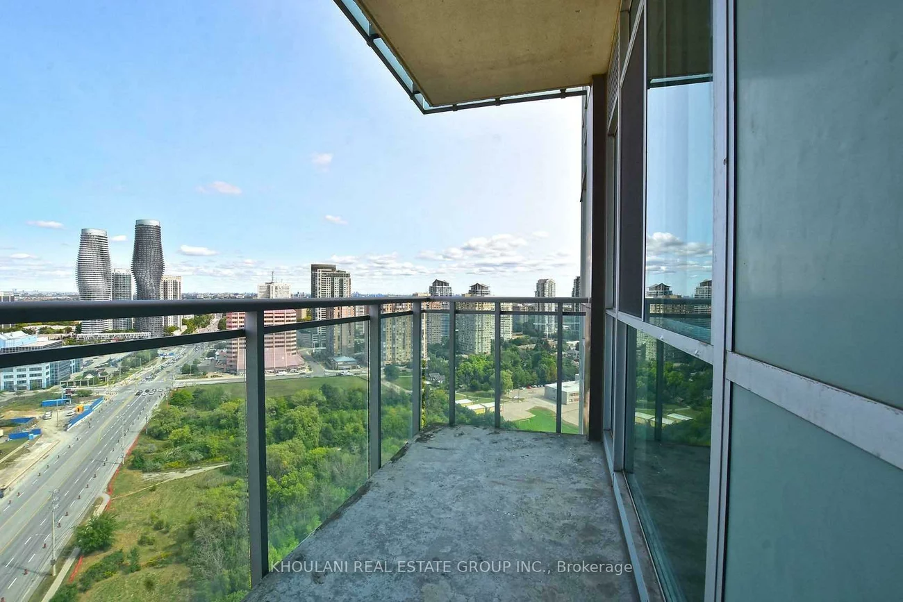 220, Burnhamthorpe, City Centre, Mississauga