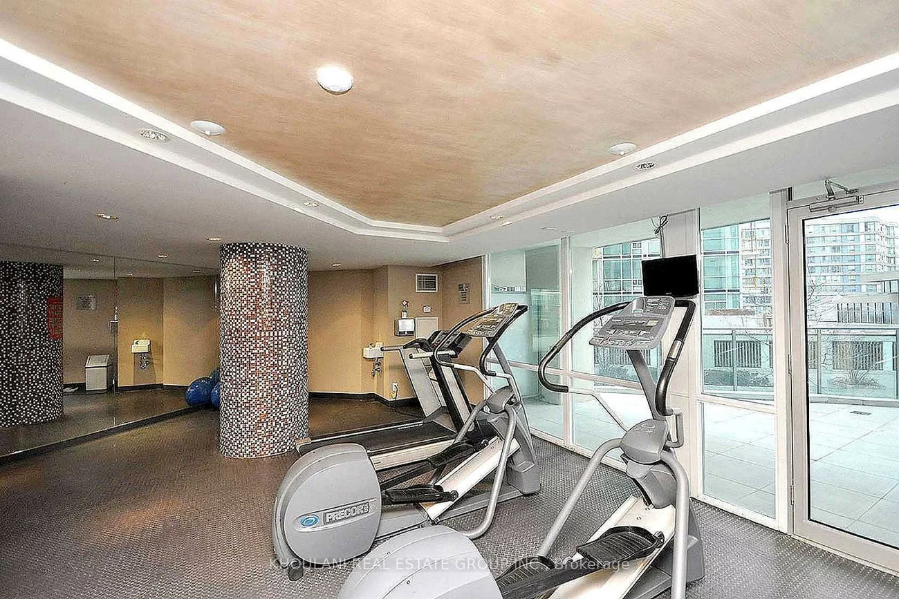 220, Burnhamthorpe, City Centre, Mississauga