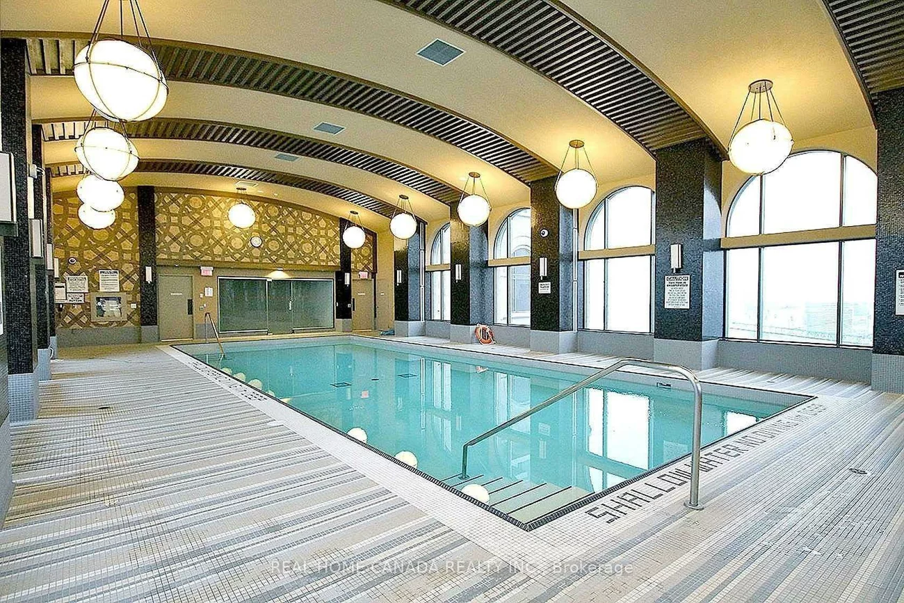 385, Prince Of Wales, City Centre, Mississauga