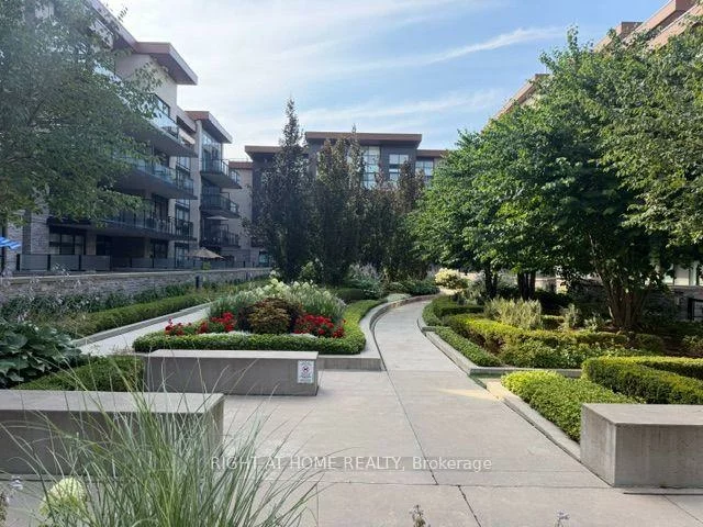 1575, Lakeshore, Clarkson, Mississauga