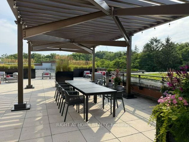 1575, Lakeshore, Clarkson, Mississauga
