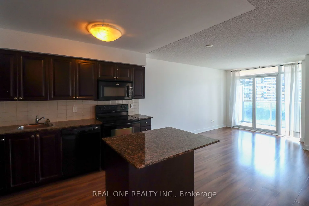 330, Burnhamthorpe, City Centre, Mississauga