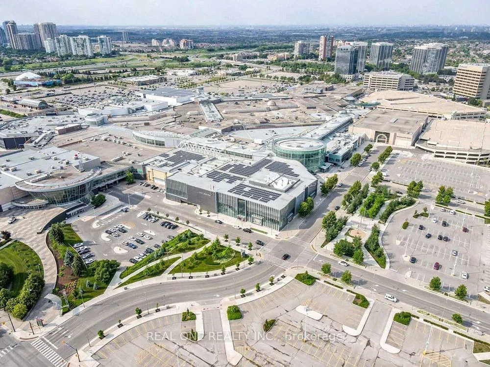 330, Burnhamthorpe, City Centre, Mississauga