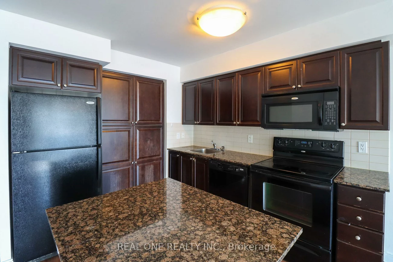 330, Burnhamthorpe, City Centre, Mississauga