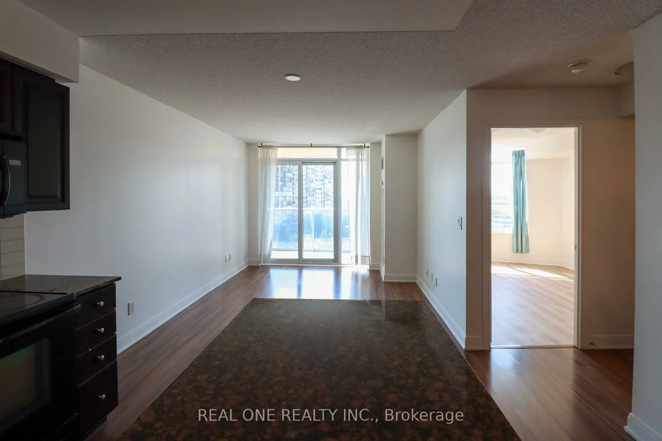 330, Burnhamthorpe, City Centre, Mississauga
