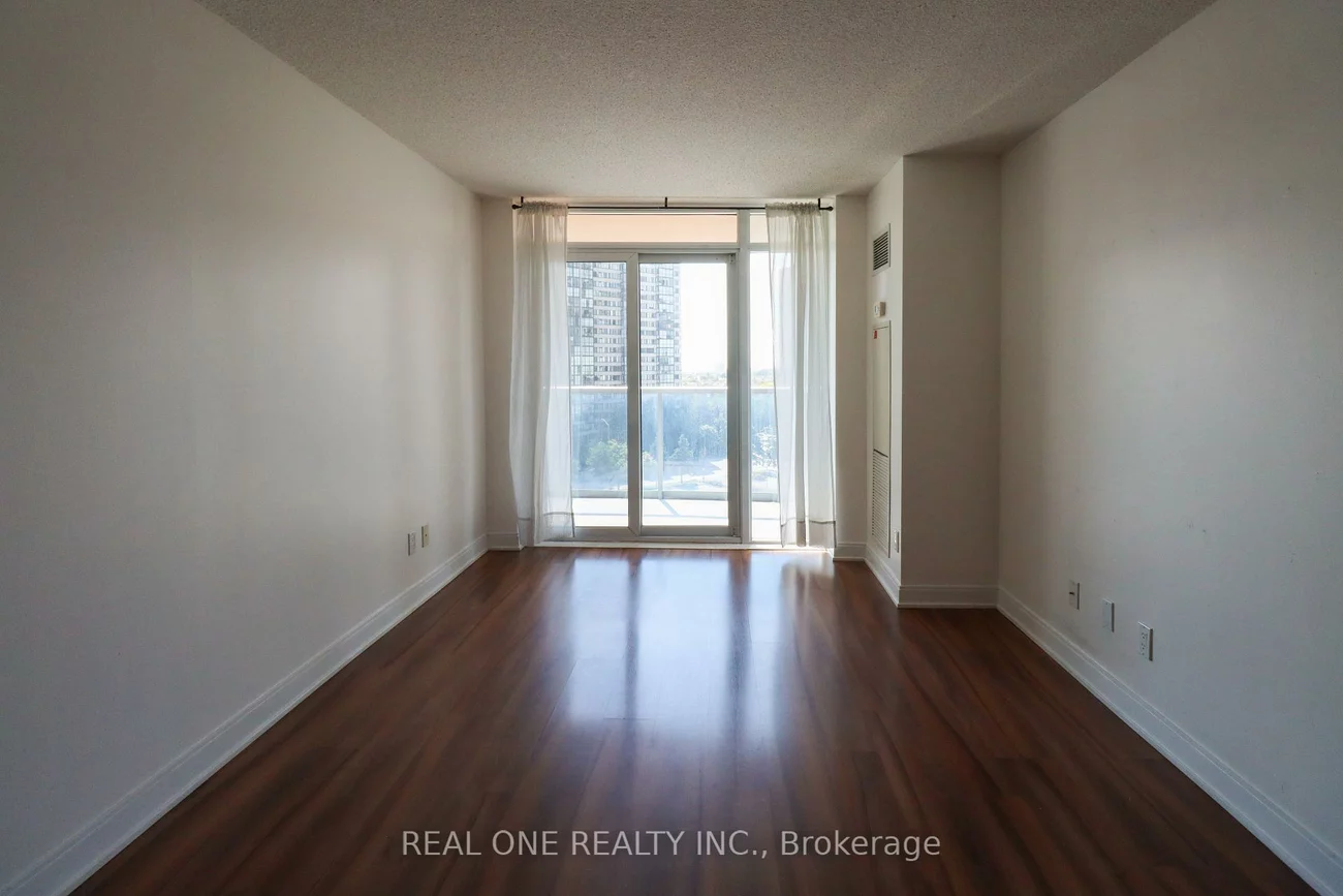330, Burnhamthorpe, City Centre, Mississauga
